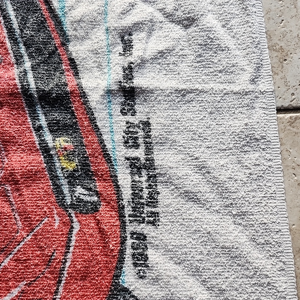 Vintage 1980 Magnum P.I. Beach Towel with Red Car Design Universal City Studios - Picture 5 of 10